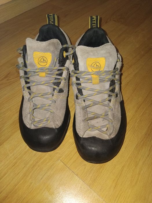 Туристически дамски обувки La Sportiva