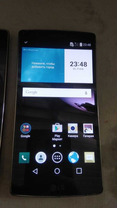 2 телефона  LG G-FLEX2