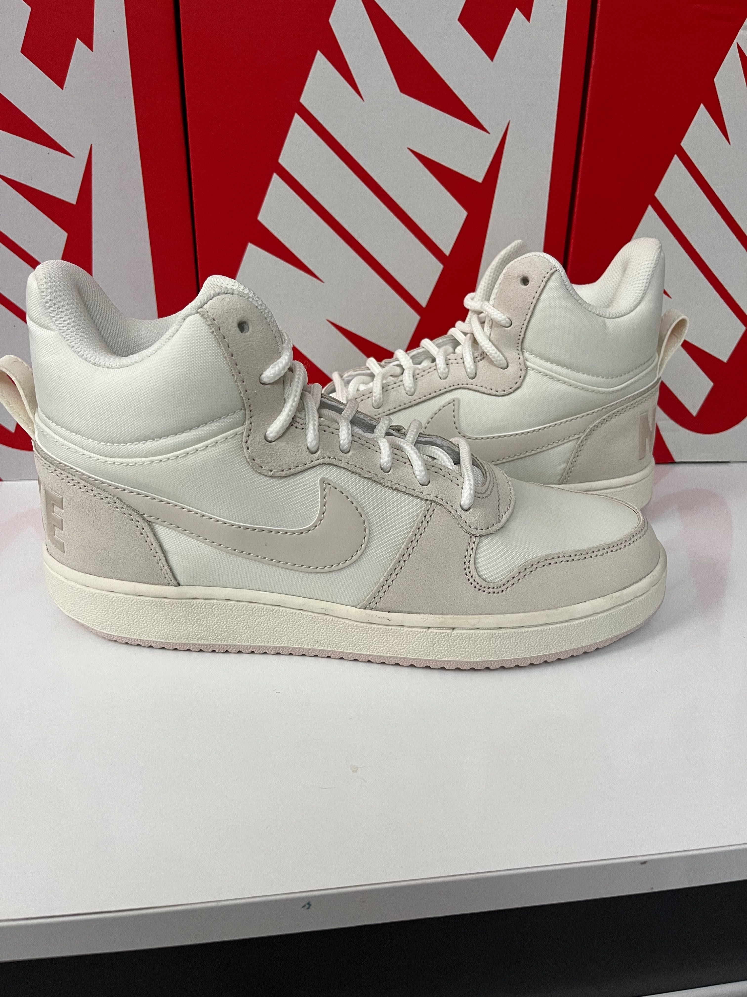 Нови кецове NIKE