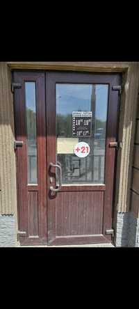 Продам двери пдастиковые 2.18×