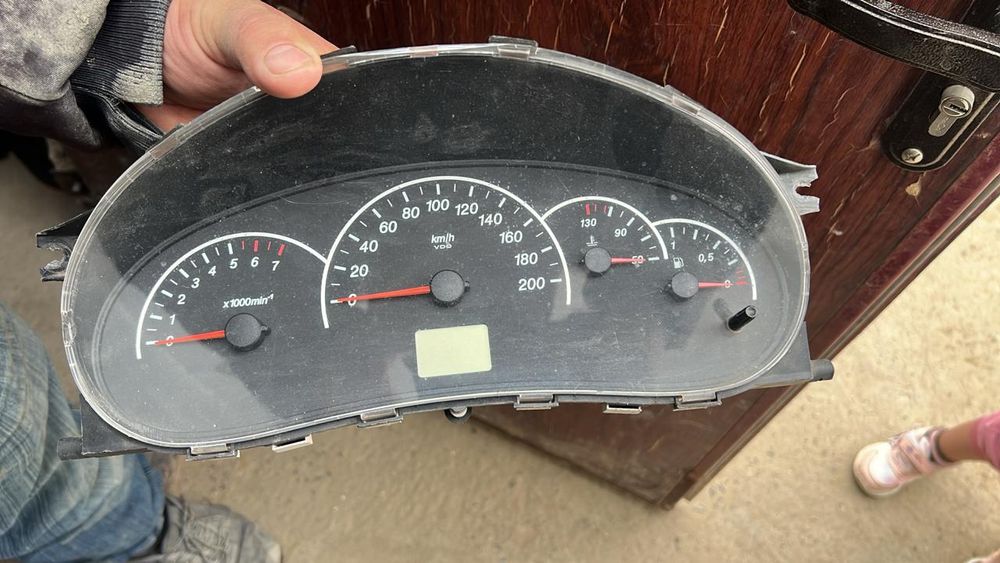 Продам шиток приора 17000тг