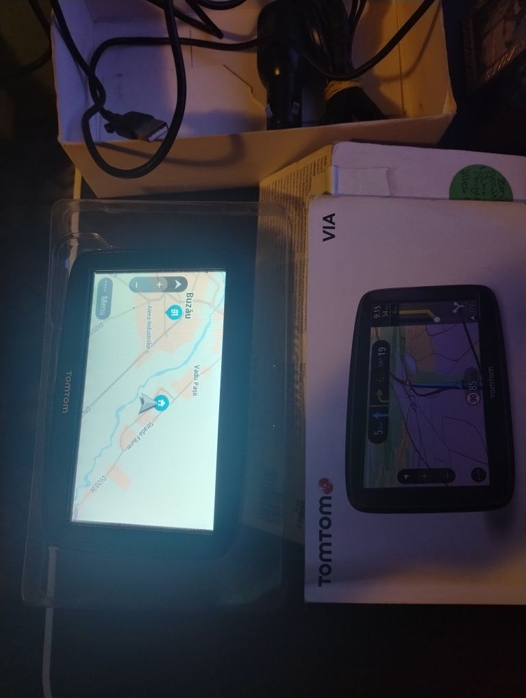 Gps tomtom via 52