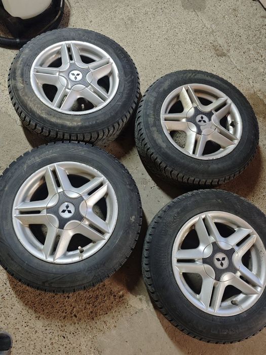 Продам зимний комплект колес р14