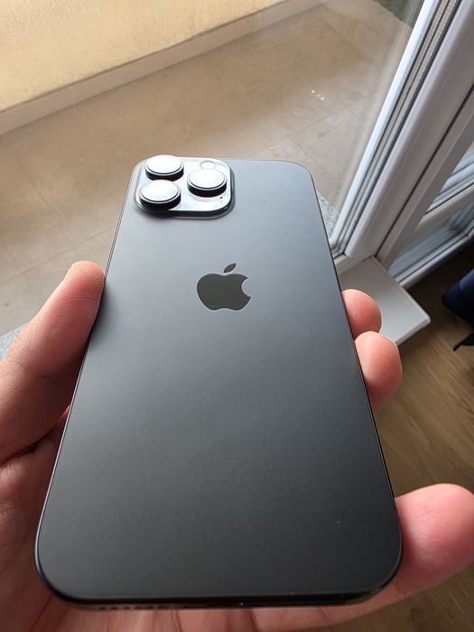 Като нов iPhone 16 Pro Max черен 256GB