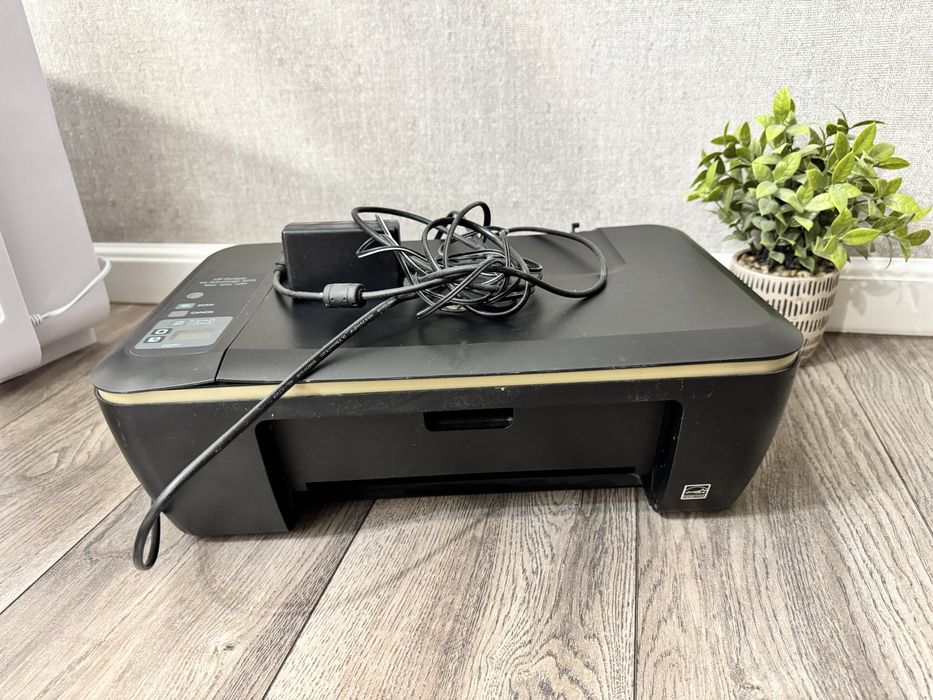 Принтер HP 2515 Deskjet print scan copy