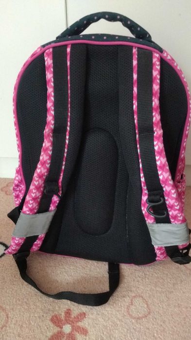 Ученическа раница 1-ви- 4-ти клас, несесер