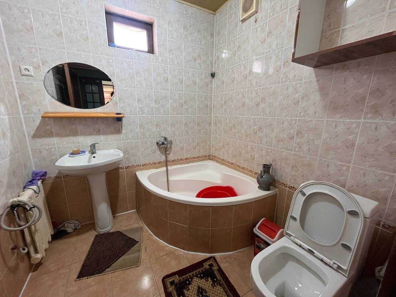 3 хоналик квартира 4 этаж кирпичный дом, шарк 1, гор больница