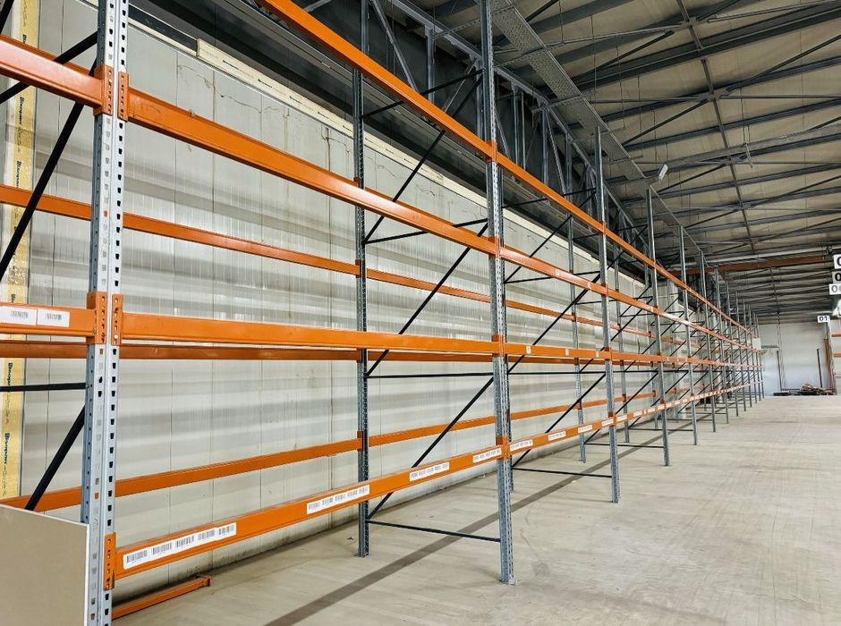 Rafturi metalice pentru depozitare