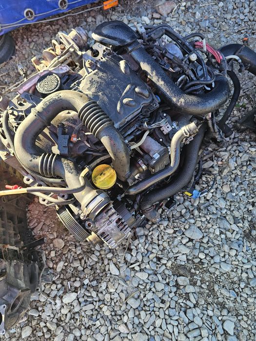 Motor 2.0d euro 4 opel vivaro M9R