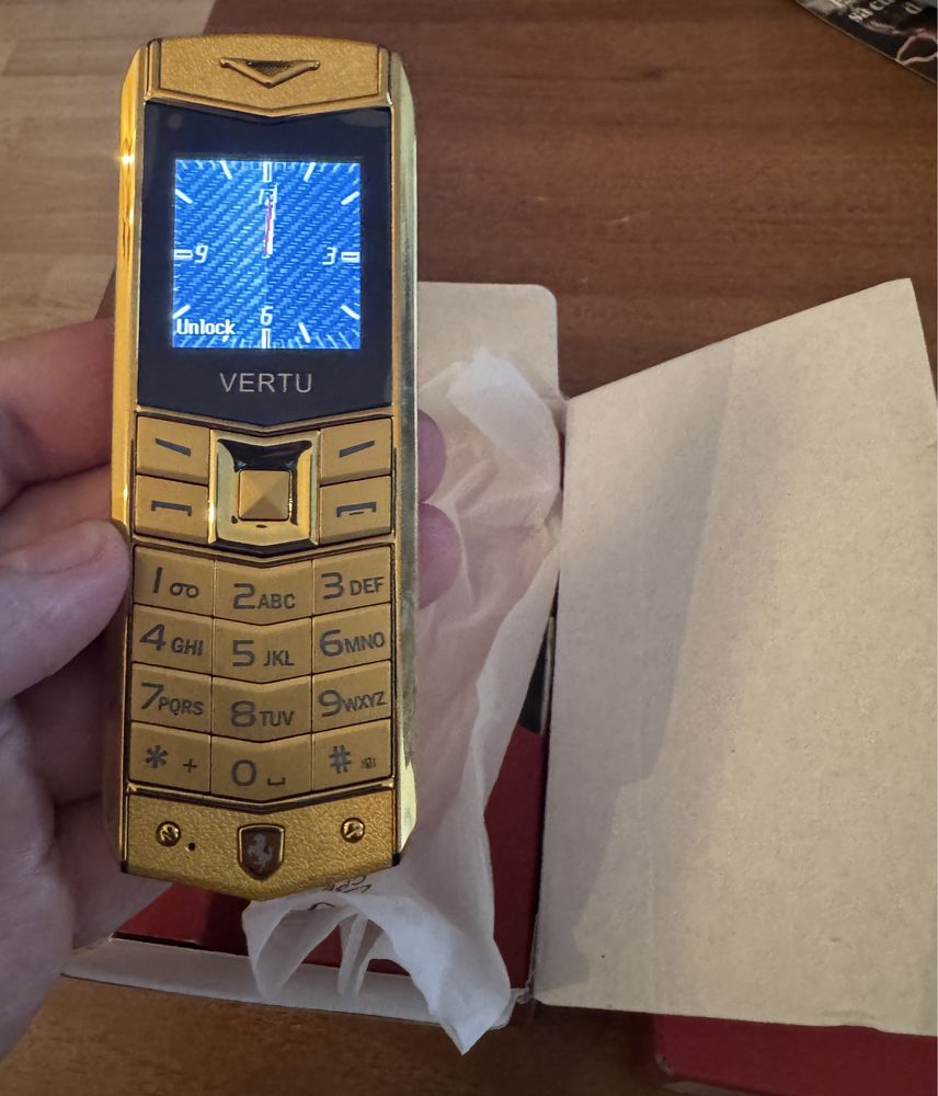 Vertu Gold full box