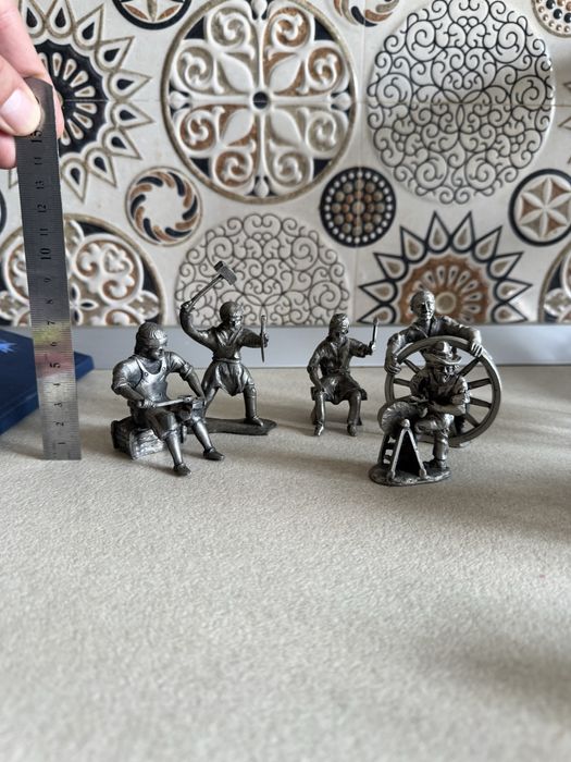 Statuete plumb miniatura