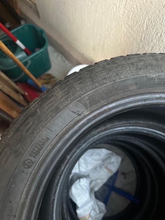 Vând anvelope de iarnă