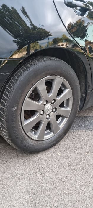 Toyota Camry 2.4 Hybrid e-CVT 2009 187 CP