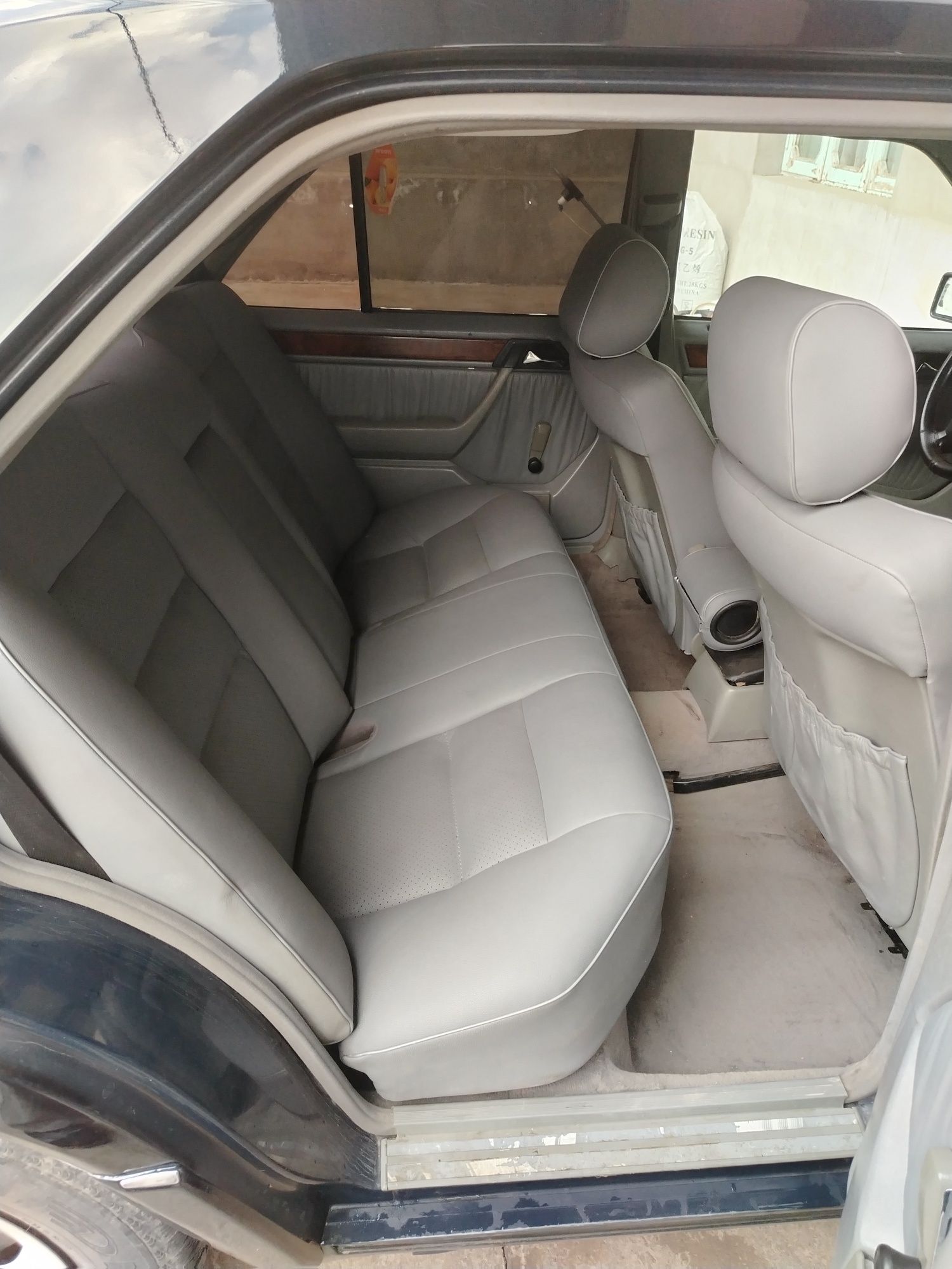 Mercedes benzin w124