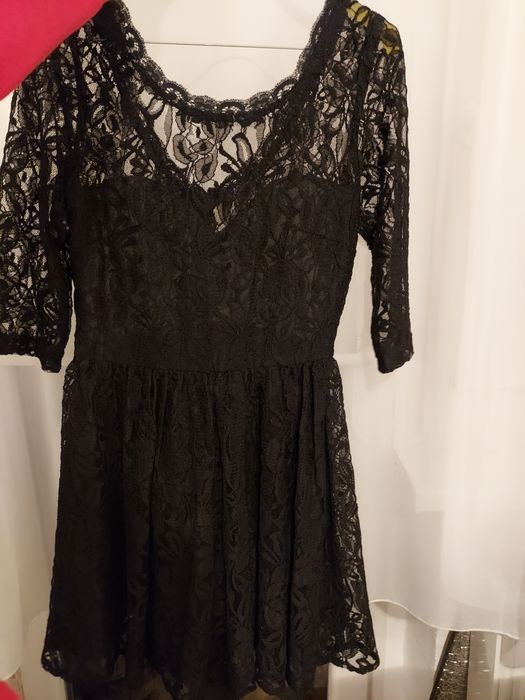 Vand rochie dantela