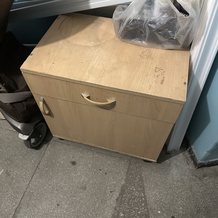 Прикроватная тумба 1шт