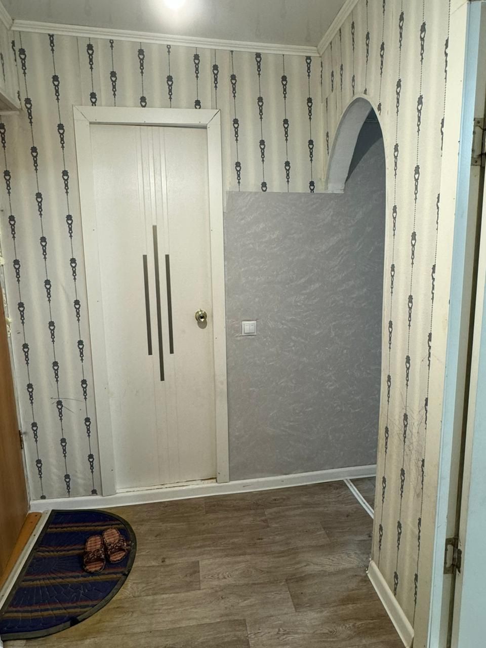 СРОЧНО!!! Продам 1 ком.кв., р-н Курмыш, 37.кв.м.,  5/5 этаж, кирпичный