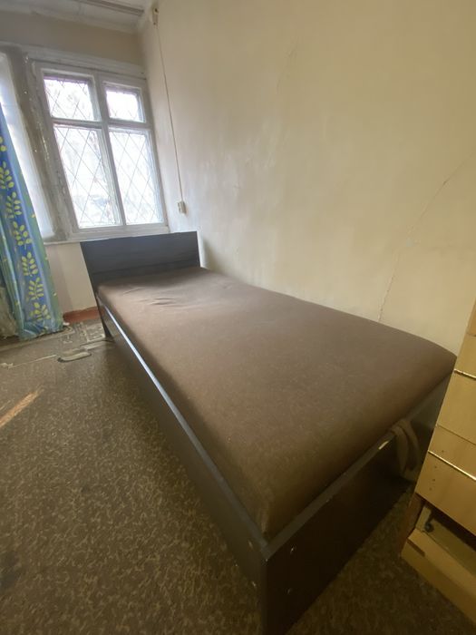 Кровать односпальная