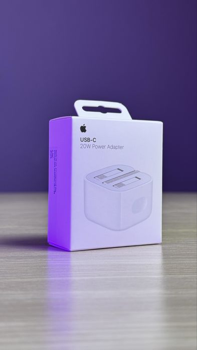 Apple 20W USB-C Power adapter Адаптер для Apple USB-C мощностью 20 Вт