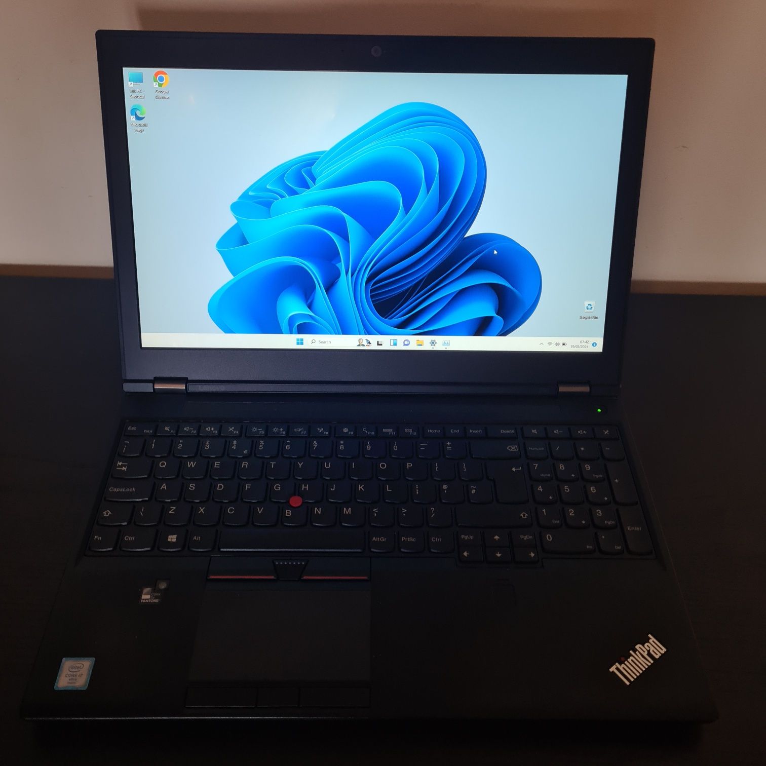 Lenovo ThinkPad P50, i7 6820HQ 16 GB ram, ssd 256gb si hdd 512gb