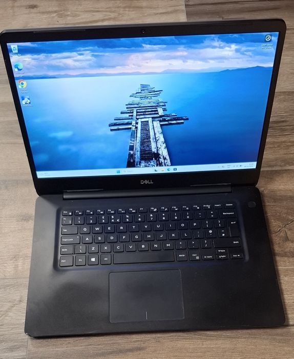 Лаптоп 15.6 Dell Latitude 5581
