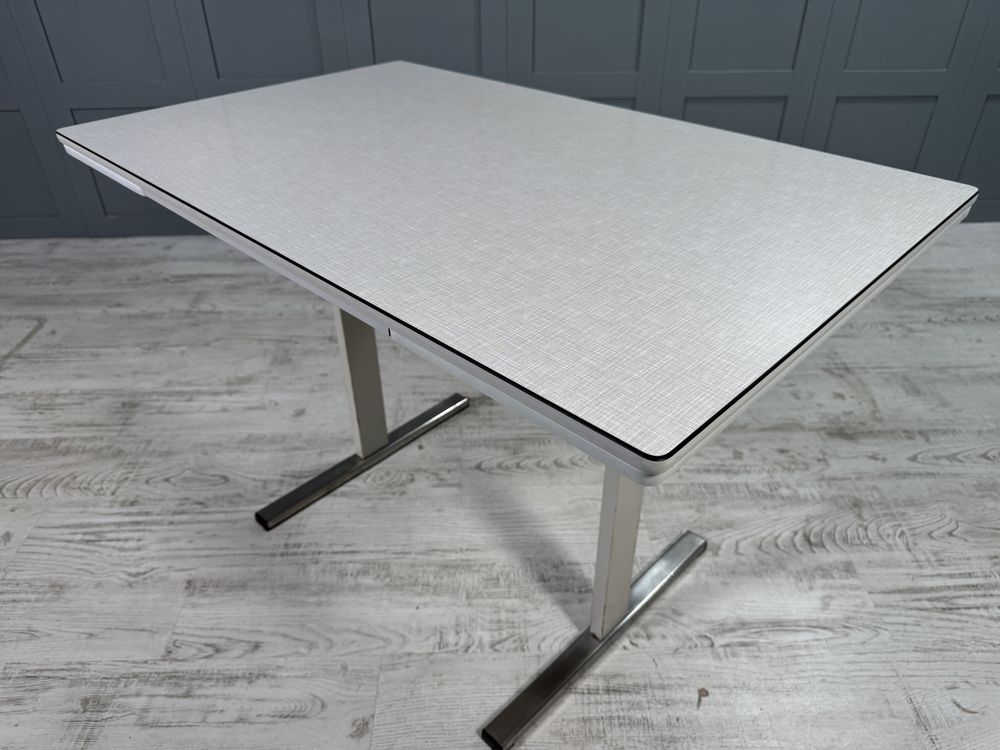Трапезна маса, разтегателна- Formica от 70-те Г455