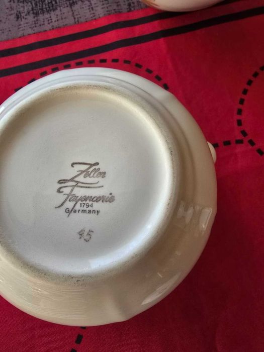 Винтидж буркан/захарница от Zeller Fayencerie, Германия