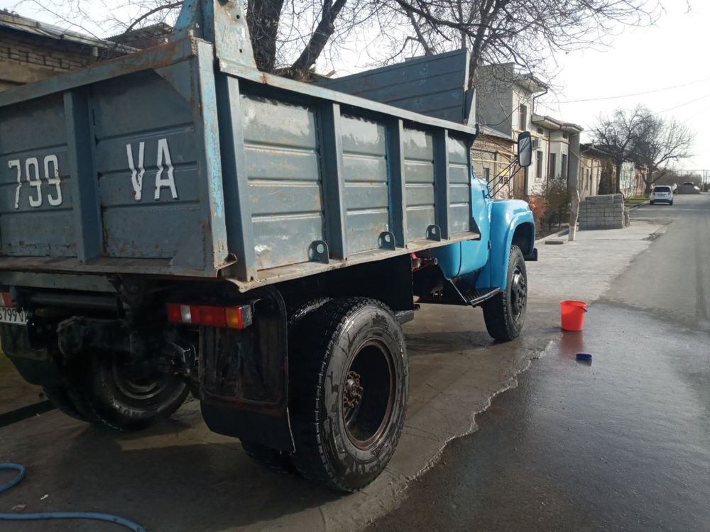 Zil Srocno sotiladi