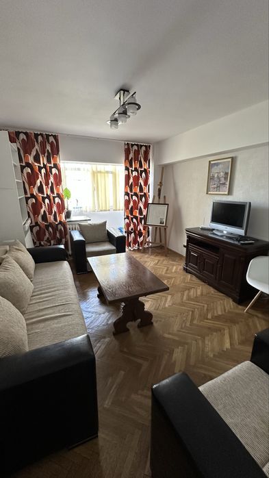 Apartament decomandat de inchiriat, zona centrala, 2 camere, etaj 3/4