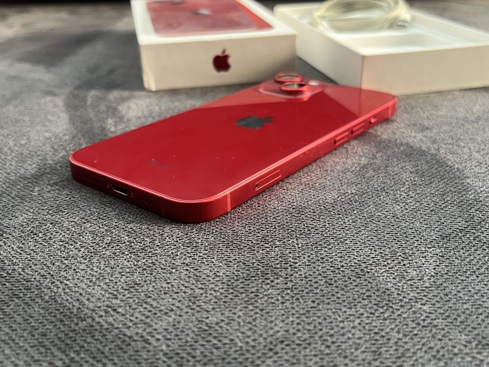 Бартер iPhone 13 256gb red 100%