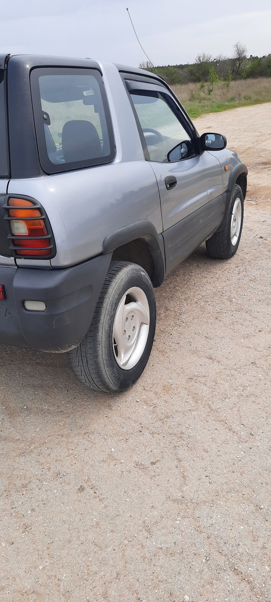 Продавам Toyota Rav 4 4X4