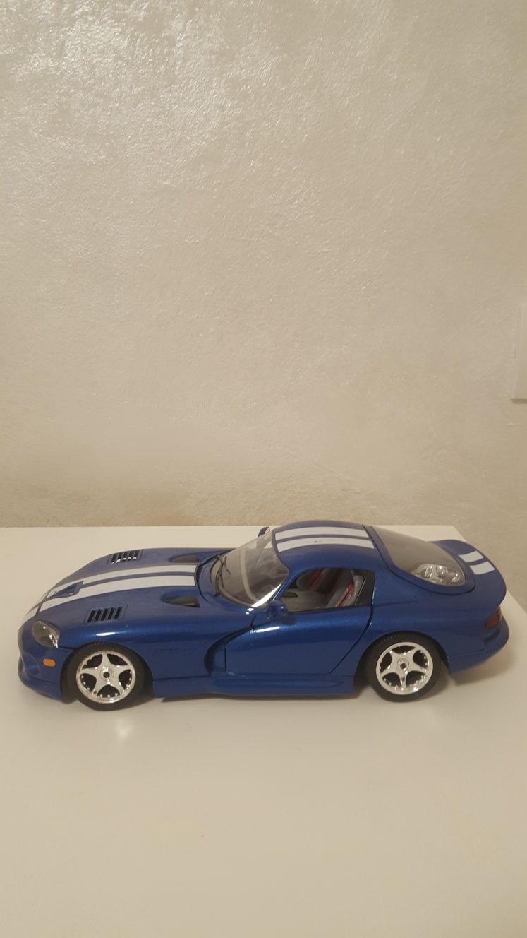 Macheta auto marimea 1:18