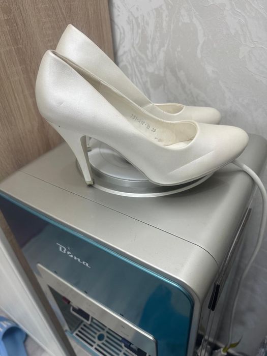 Продам свадебные туфли 3000тг
