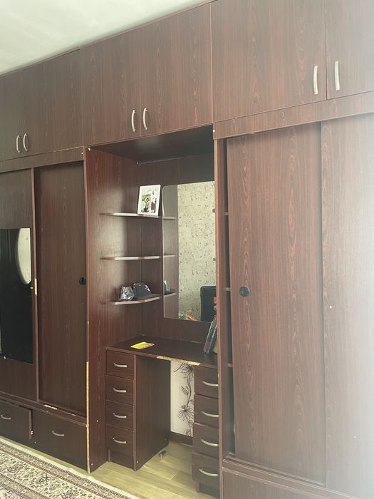 Большой шкаф для вещей