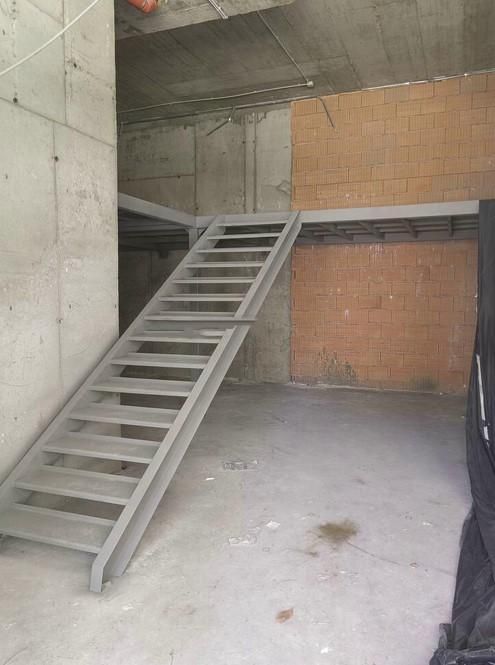 Продава се Магазин в Бургас, Славейков - 90 кв.м за 2878 €/кв.м - Снимка #1