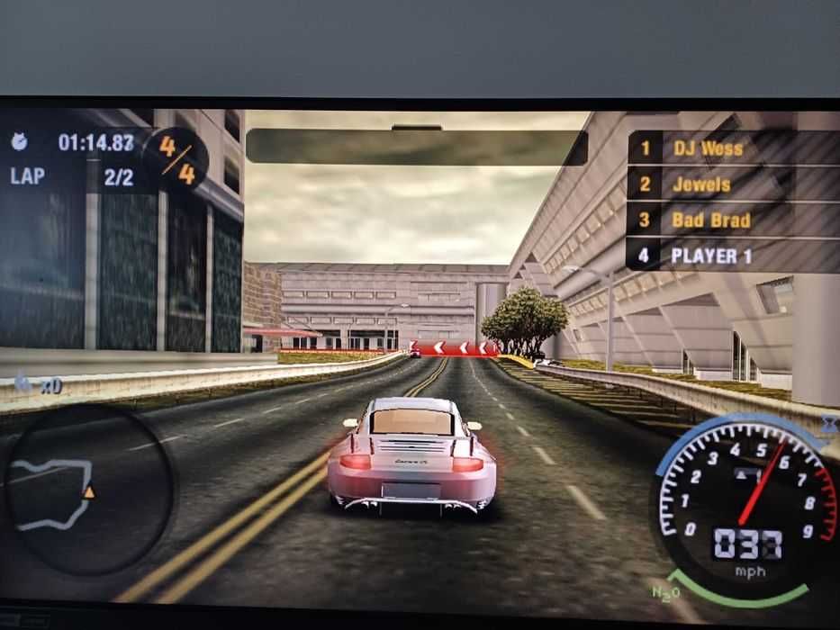 TV 4K Гейм конзола с хиляди игри 128gb Game Console + 2 джойстика