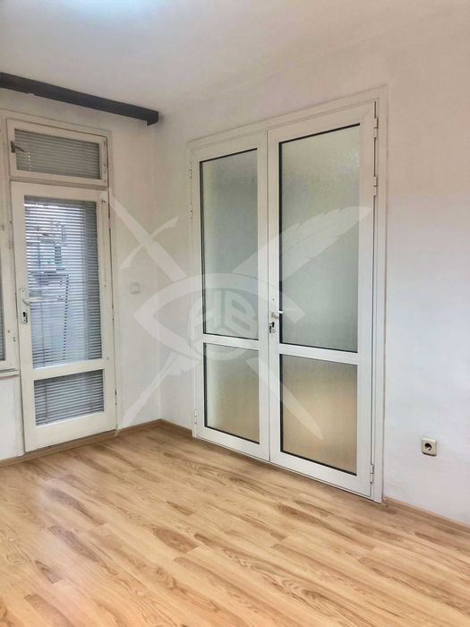 Дава се под наем Офис в Варна, ВИНС - 100 кв.м за 430 € - Снимка #3