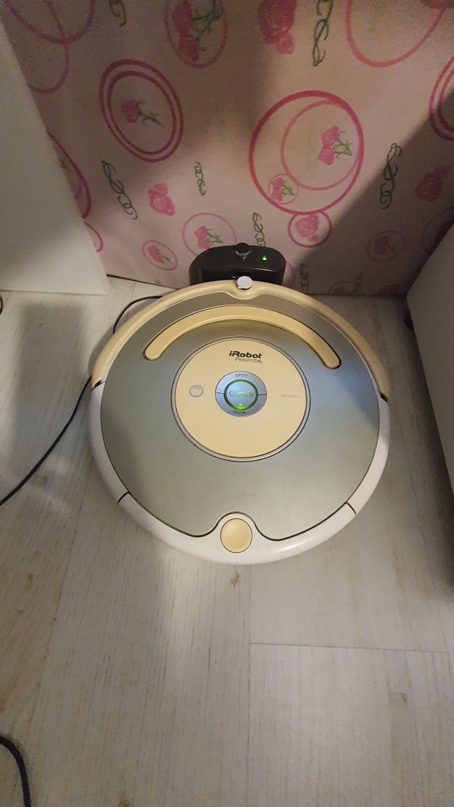 Робот прахосмукачка Irobot Roomba 531 с чисто нова батерия