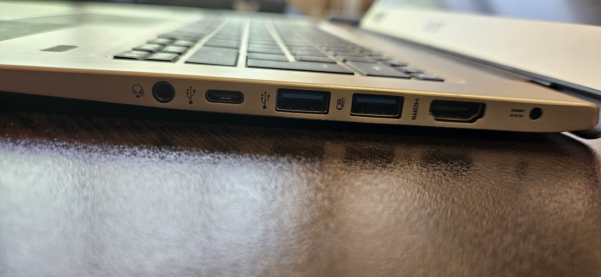 Лаптоп Acer Swift 1