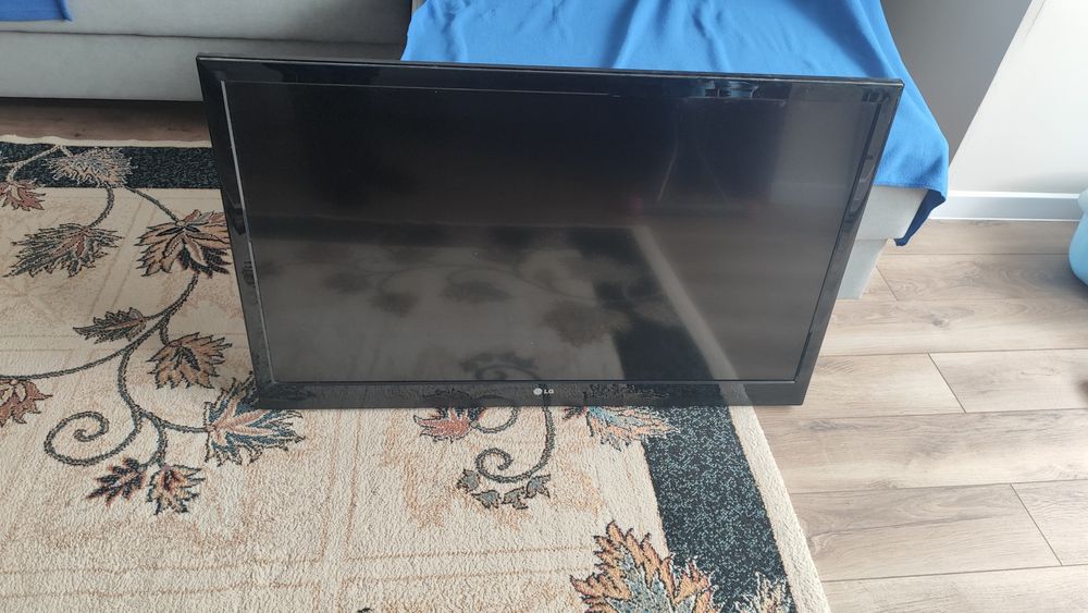 Телевизор LG 42 дюйма
