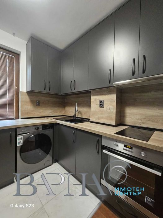 Тристаен апартамент Ален Мак