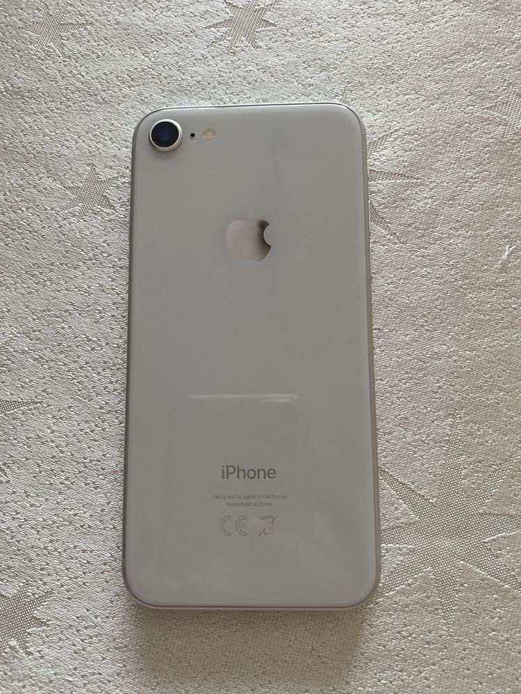 IPhone 8 ,Silver, 64GB