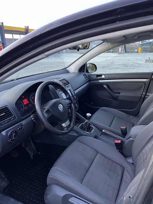 Vand Vw golf 5 1.9 tdi 105cp 2006