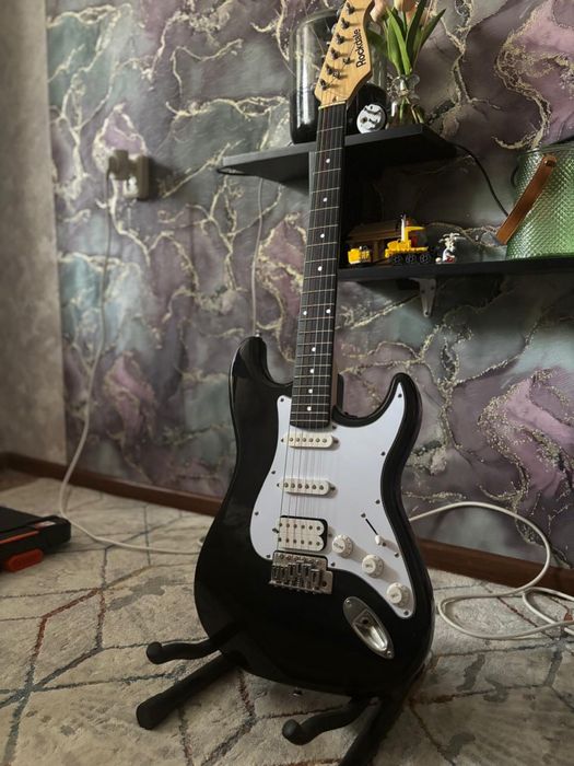 Продаю электрогитару Rockdale SSH