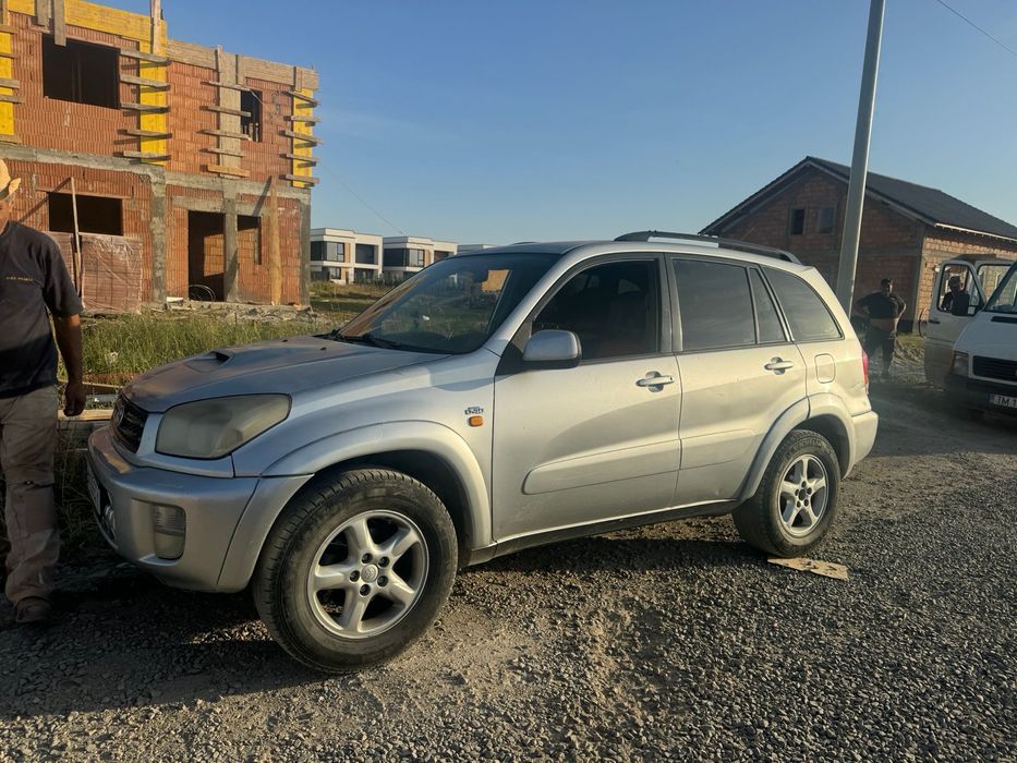 Autoturism Toyota RAV 4