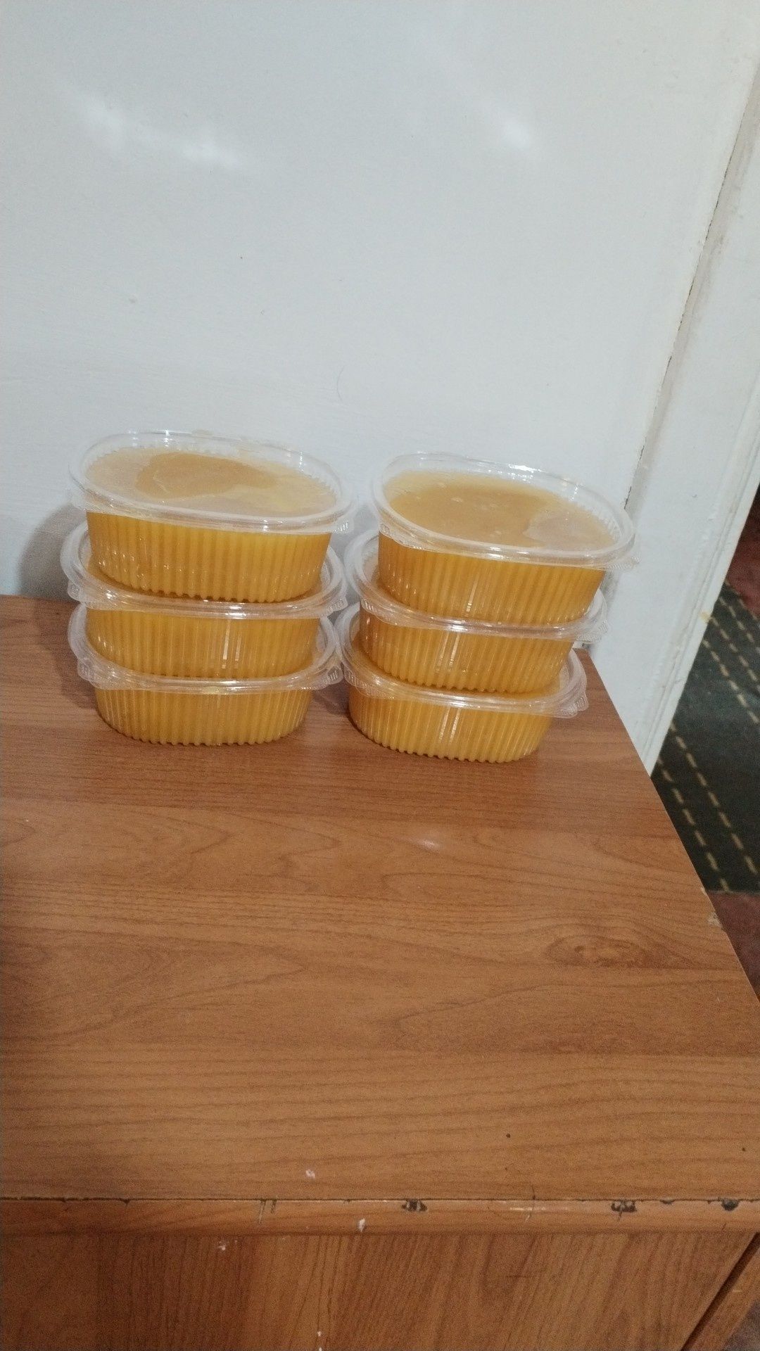 Продается  мёд  подсолнух 3000 кг.