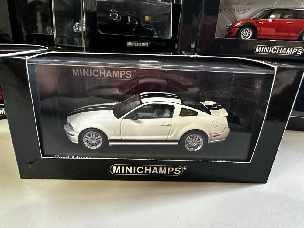 Macheta Ford Mustang 1:43 Minichamps