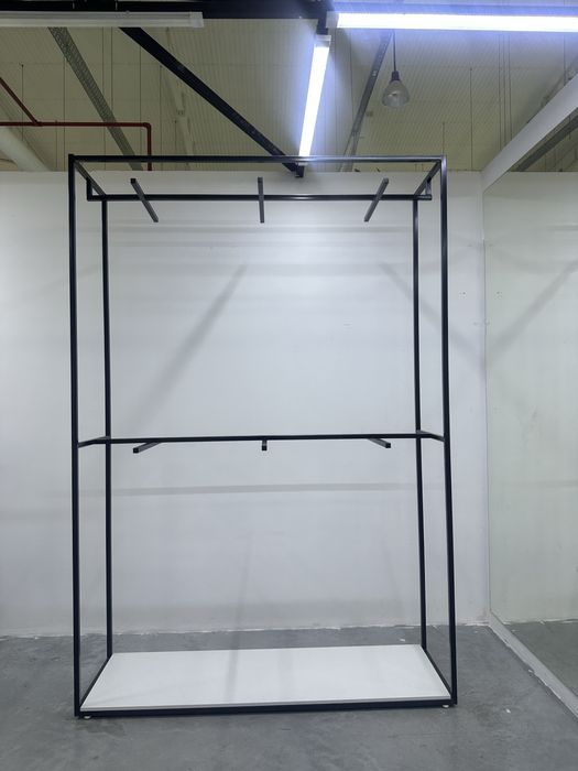 Стойки для бутика