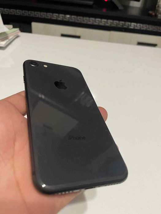Iphone 8 64 GB Като нов