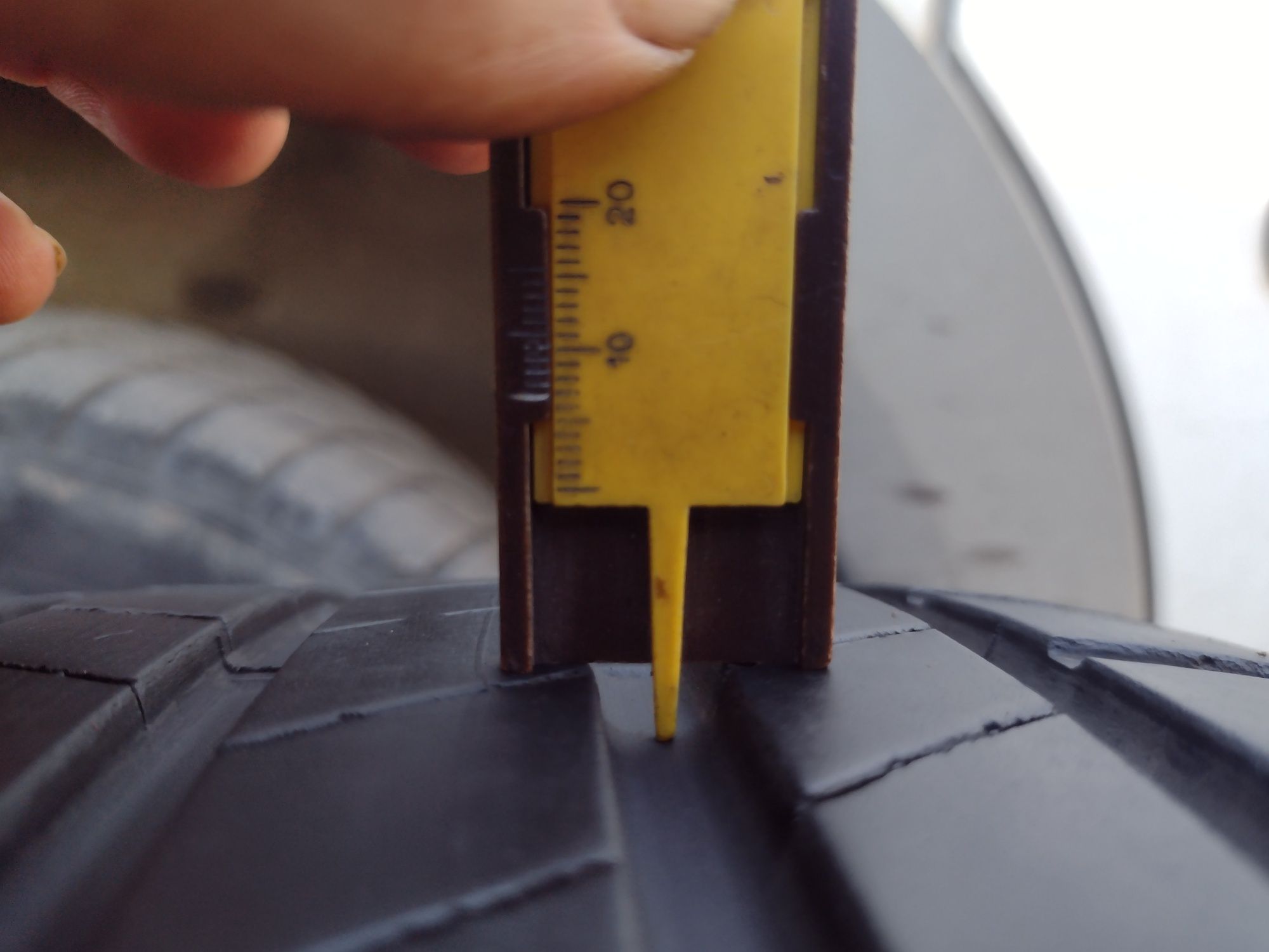 Топ състояние 4бр.215/45/17 Bridgestone T005 dot0520